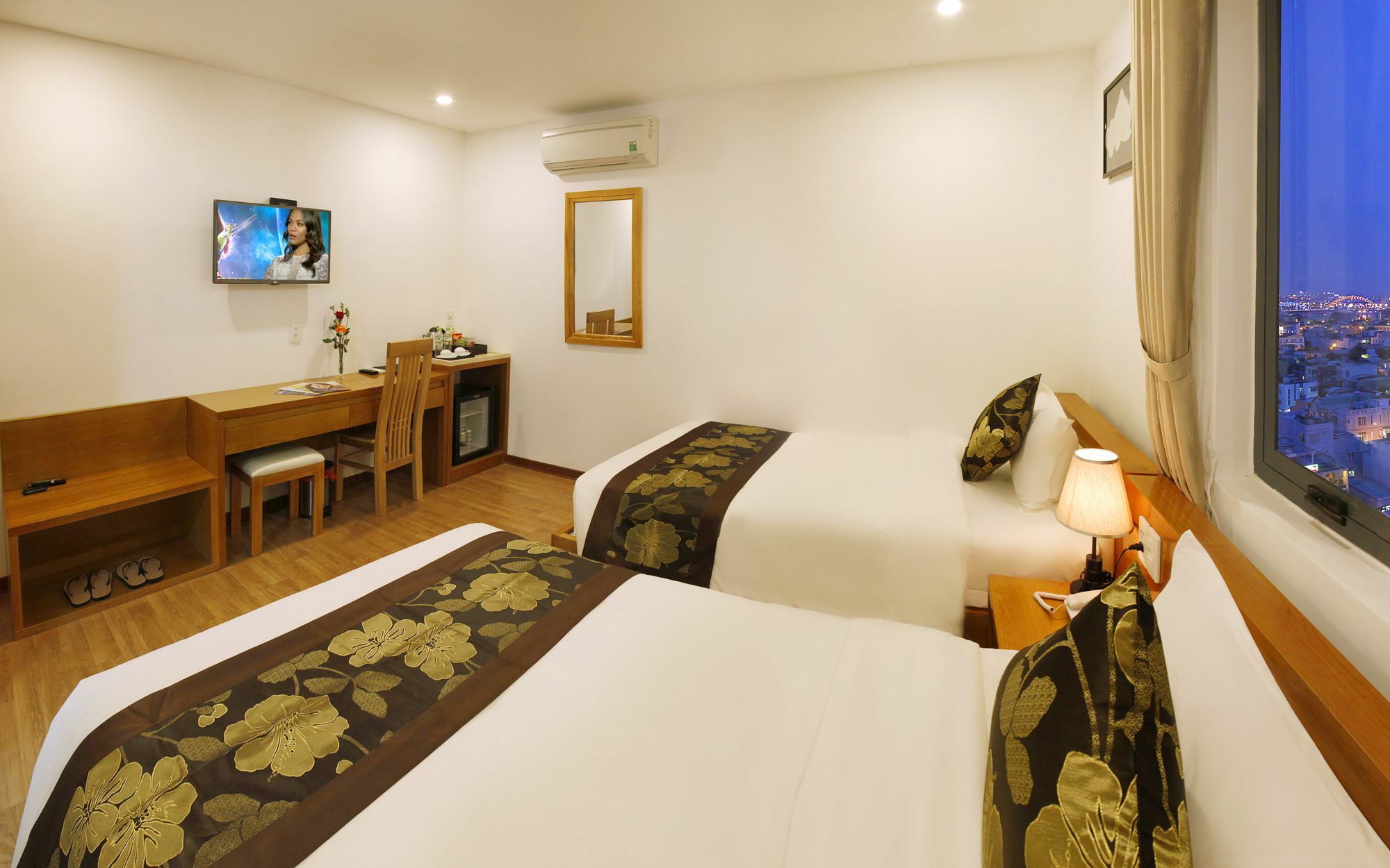 Merry Land Hotel דה נאנג מראה חיצוני תמונה